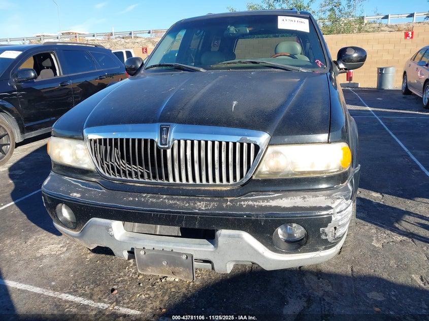 2002 Lincoln Navigator VIN: 5LMEU27R32LJ02736 Lot: 43781106