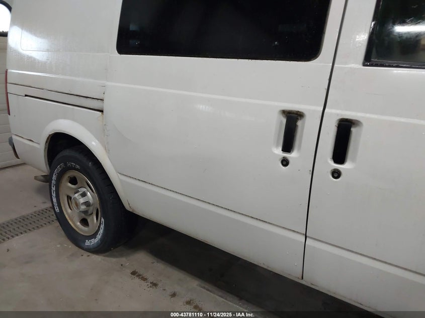 1GCDL19X84B113798 2004 CHEVROLET ASTRO photo no. 6