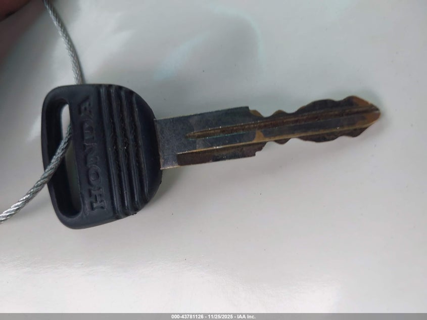 1999 Honda Civic Hx VIN: 1HGEJ7126XL097114 Lot: 43781126