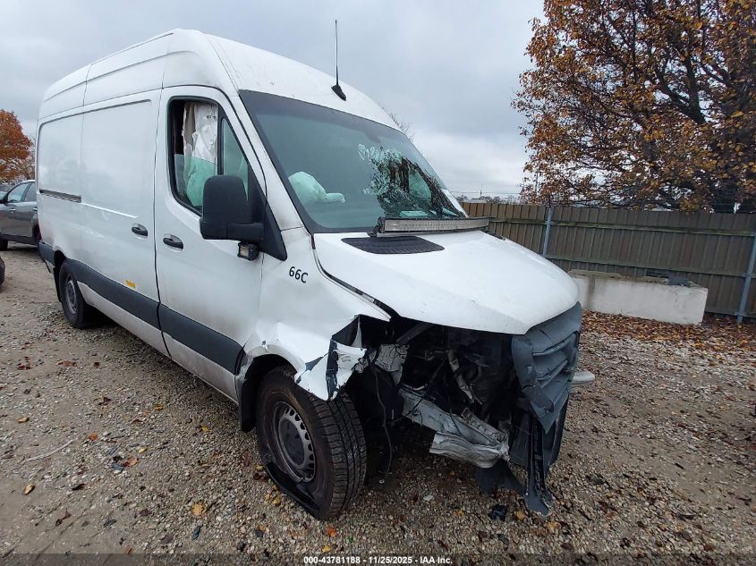 MERCEDES-BENZ SPRINTER STANDARD ROOF V6