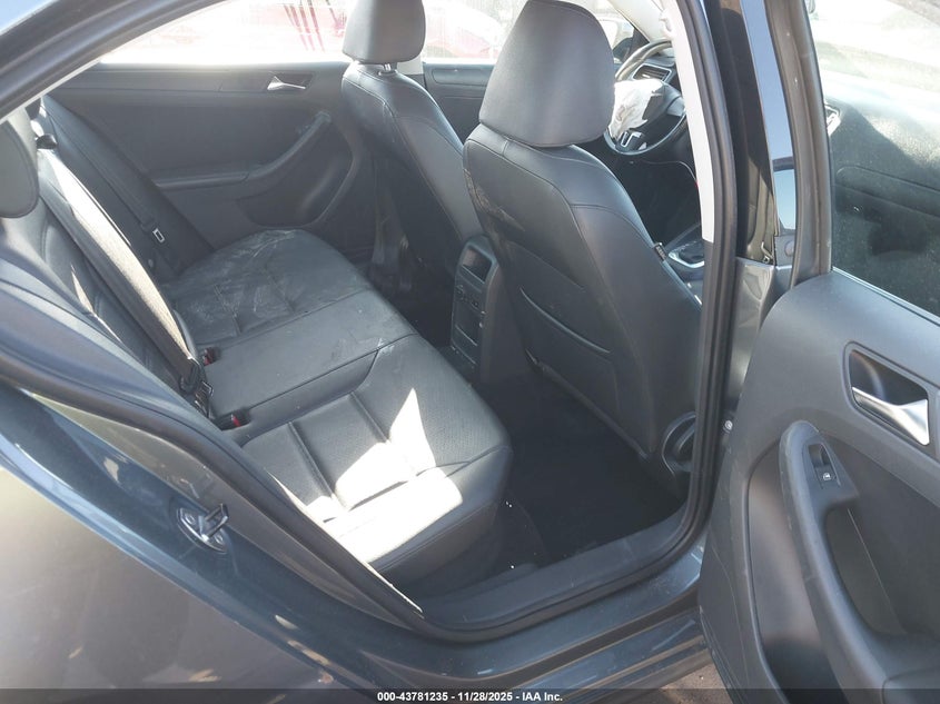 2011 Volkswagen Jetta 2.5L Se VIN: 3VWDX7AJ7BM307112 Lot: 43781235