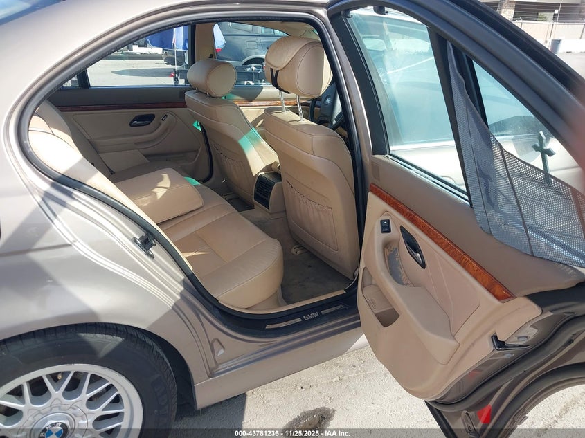 2002 BMW 525Ia VIN: WBADT43402GZ98639 Lot: 43781236