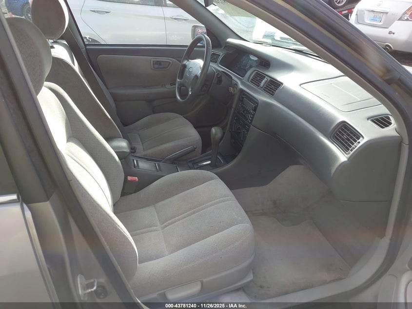 4T1BG22K61U075127 2001 TOYOTA CAMRY photo no. 5