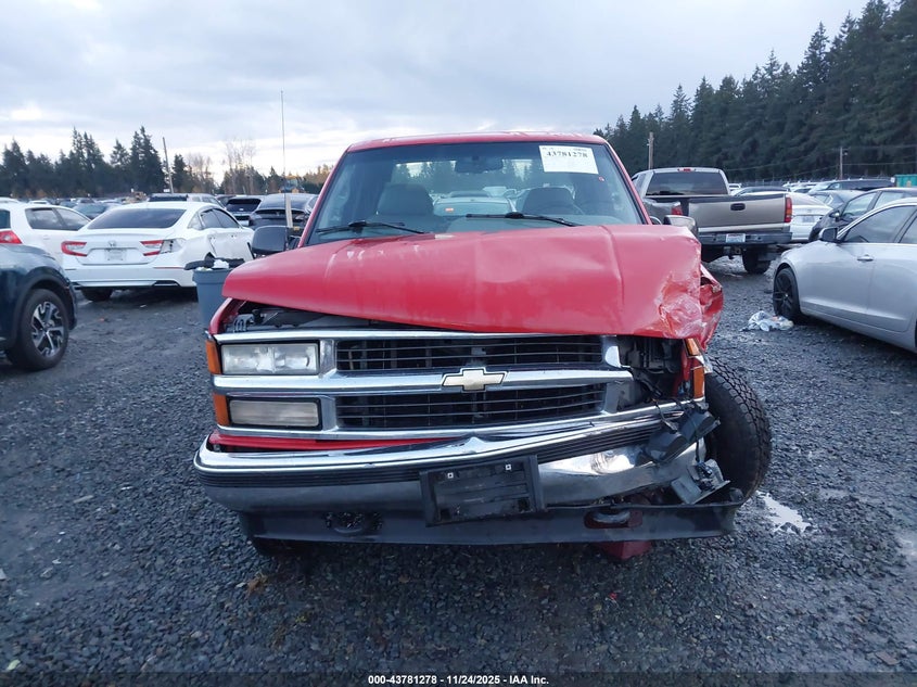 1996 Chevrolet Gmt-400 K1500 VIN: 2GCEK19R1T1196157 Lot: 43781278