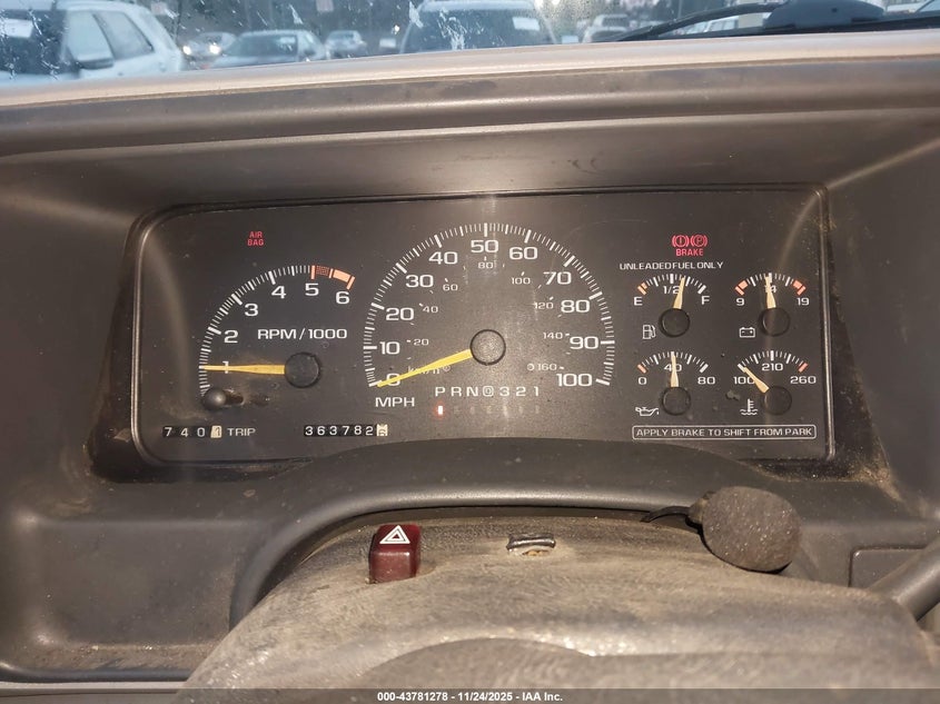 1996 Chevrolet Gmt-400 K1500 VIN: 2GCEK19R1T1196157 Lot: 43781278