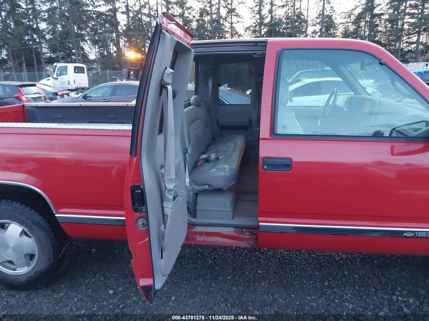 1996 Chevrolet Gmt-400 K1500 VIN: 2GCEK19R1T1196157 Lot: 43781278