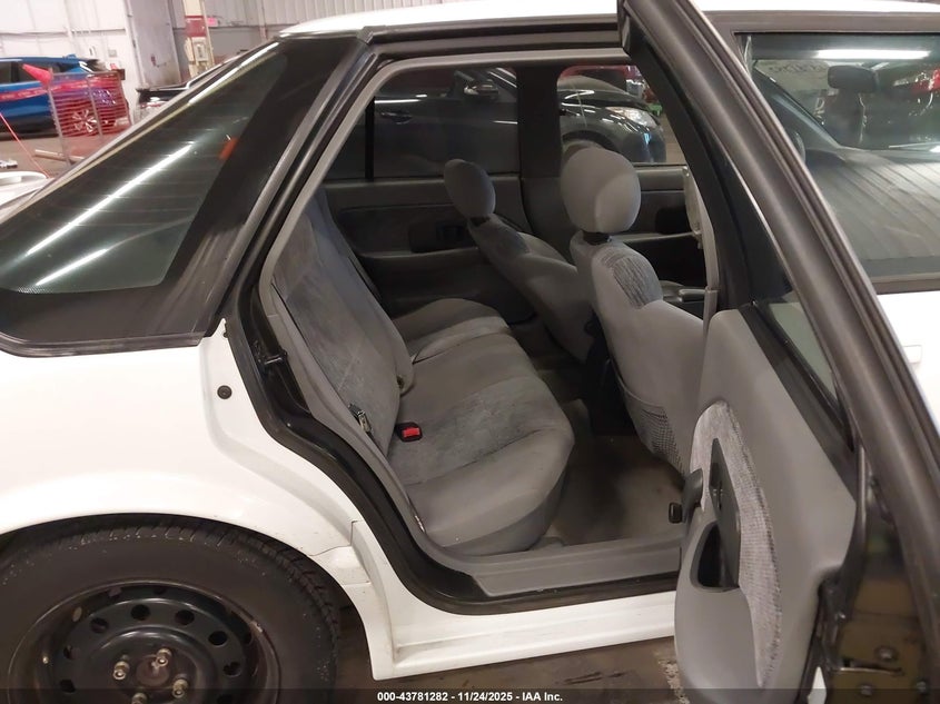 1994 Saturn Sl2 VIN: 1G8ZK5575RZ202758 Lot: 43781282