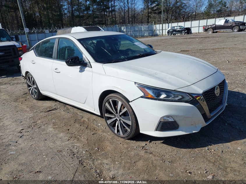 NISSAN ALTIMA SR FWD