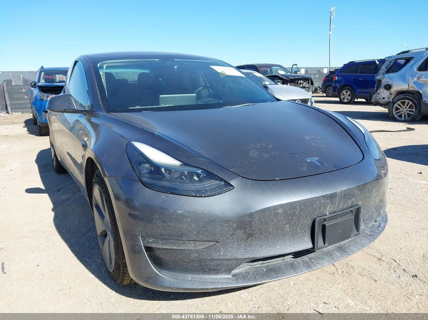 TESLA MODEL 3 LONG RANGE DUAL MOTOR ALL-WHEEL DRIVE