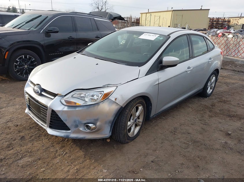 1FAHP3F24CL205631 2012 FORD FOCUS photo no. 2