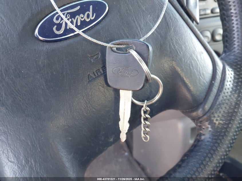 2002 Ford Escape Xlt VIN: 1FMYU03192KA36154 Lot: 43781321