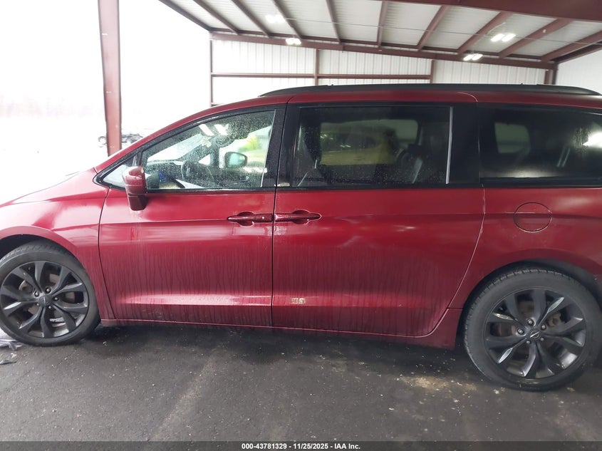 2020 Chrysler Pacifica Touring L VIN: 2C4RC1BG3LR209984 Lot: 43781329