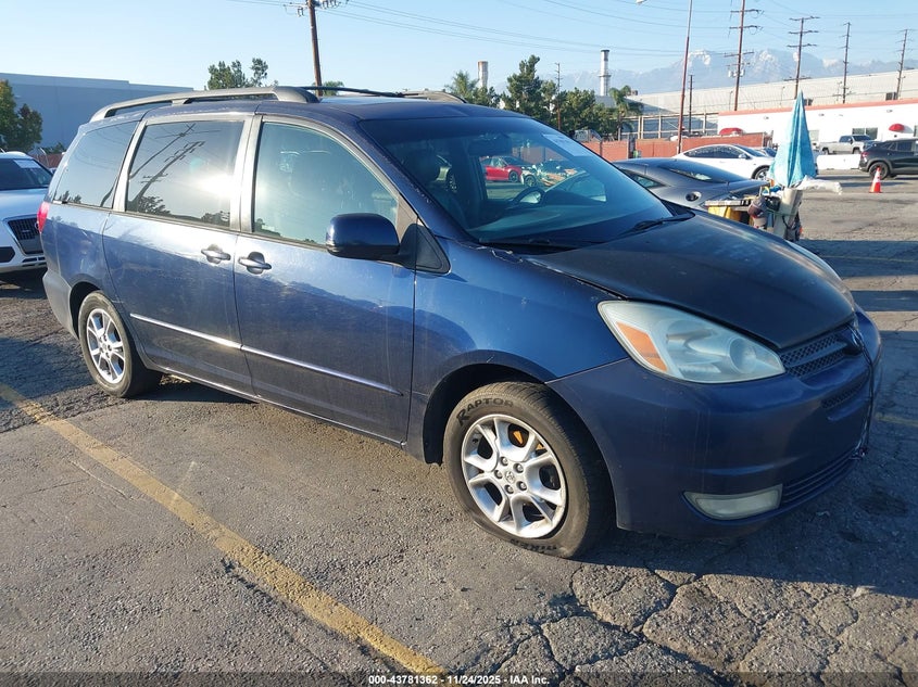 2004 Toyota Sienna