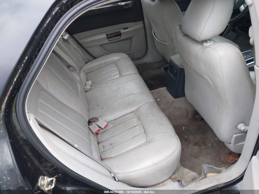 2006 Chrysler 300C VIN: 2C3KA63HX6H232480 Lot: 43781365