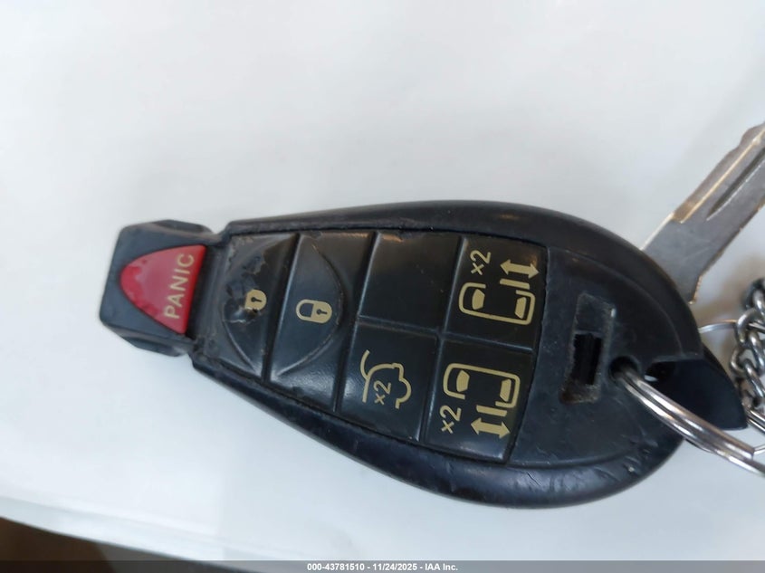 2014 Chrysler Town & Country Touring VIN: 2C4RC1BG5ER273317 Lot: 43781510