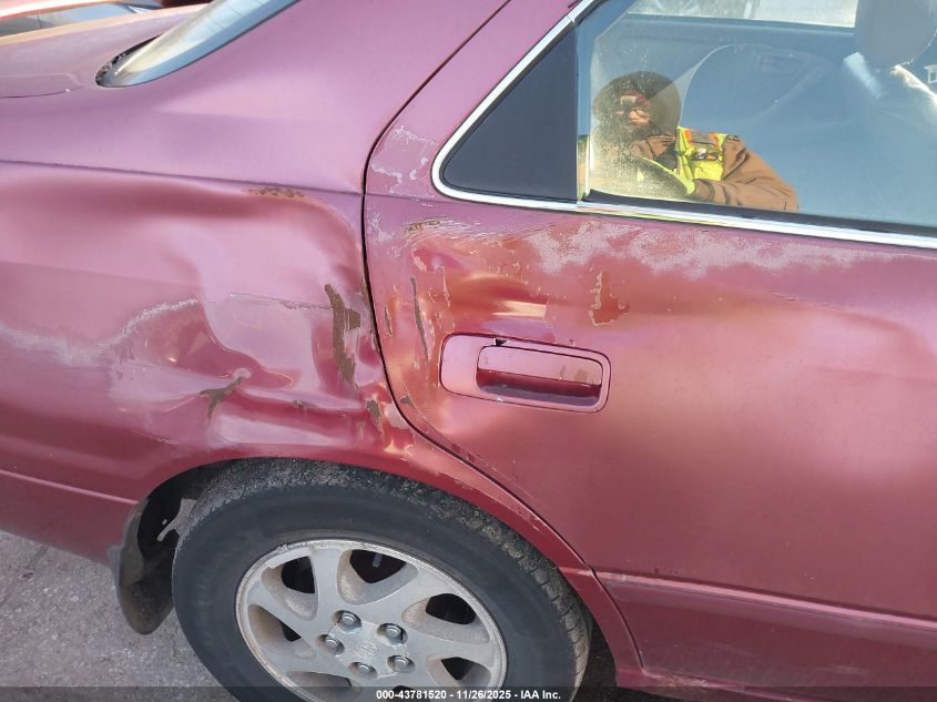 1997 Toyota Camry Le V6 VIN: JT2BF22K2V0021742 Lot: 43781520