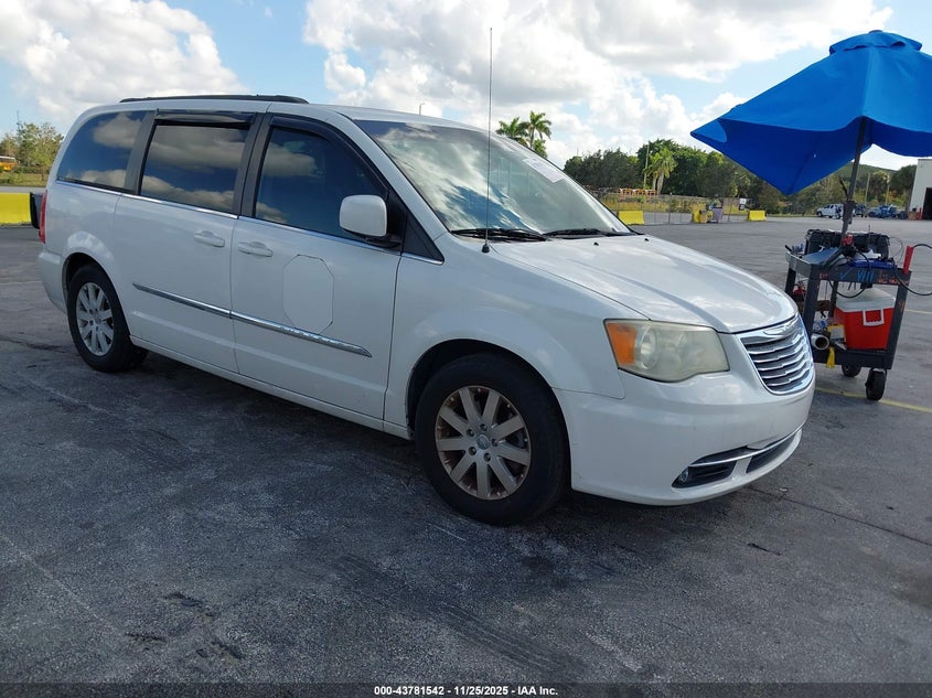 CHRYSLER TOWN & COUNTRY 2012. Lot# 43781542. VIN 2C4RC1BGXCR270328. Photo 1