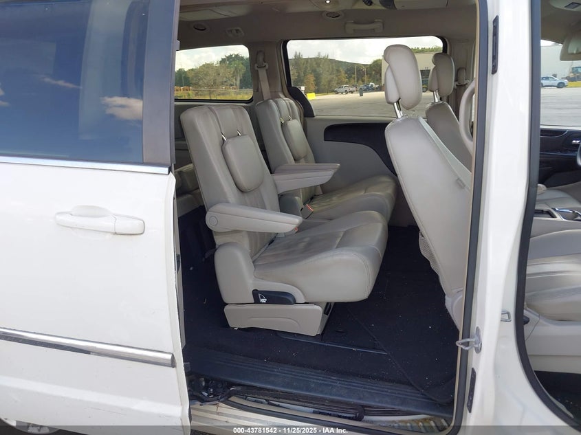 2012 Chrysler Town & Country Touring VIN: 2C4RC1BGXCR270328 Lot: 43781542