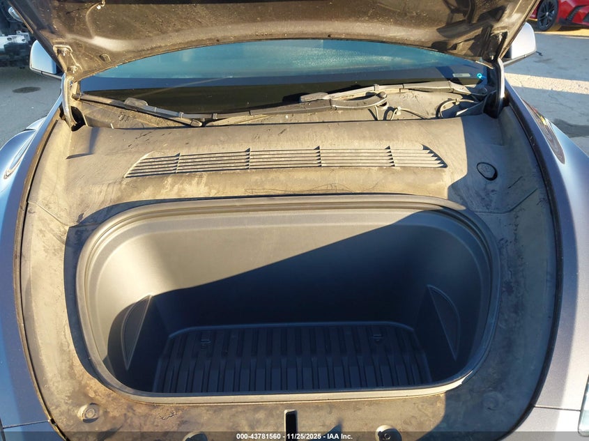 2021 Tesla Model Y Long Range Dual Motor All-Wheel Drive VIN: 5YJYGDEE6MF233902 Lot: 43781560