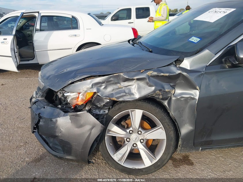 2014 Acura Ilx 2.0L VIN: 19VDE1F56EE012687 Lot: 43781579