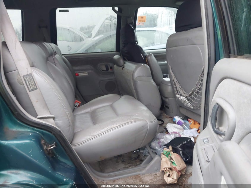 1997 Chevrolet Tahoe Ls VIN: 1GNEK13R1VJ301255 Lot: 43781687