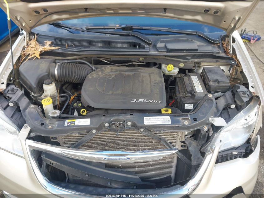 2015 Chrysler Town & Country Touring-L VIN: 2C4RC1CG0FR602635 Lot: 43781715