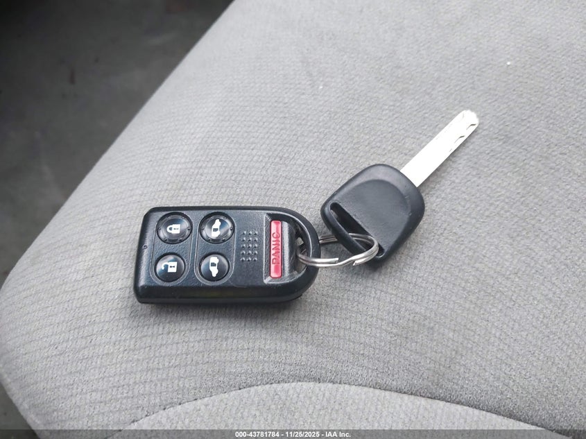 2007 Honda Odyssey Ex VIN: 5FNRL38407B083707 Lot: 43781784