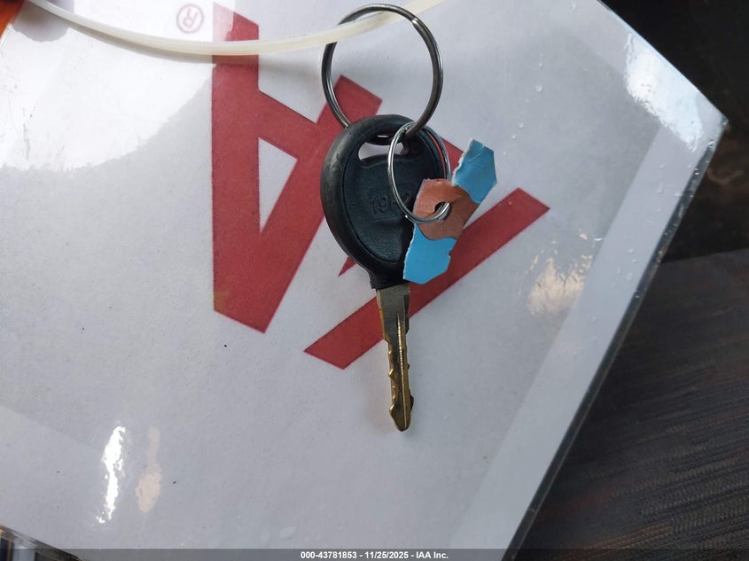 2005 Jeep Wrangler X VIN: 1J4FA39S15P386630 Lot: 43781853