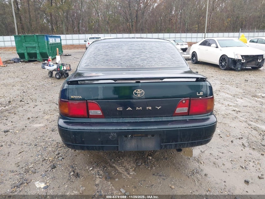 1995 Toyota Camry Le VIN: 4T1SK12E7SU894832 Lot: 43781889