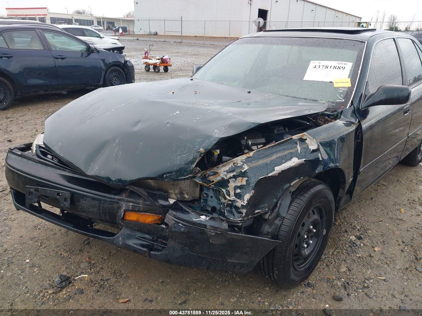 1995 Toyota Camry Le VIN: 4T1SK12E7SU894832 Lot: 43781889