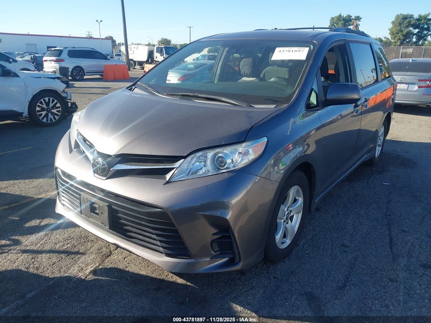 5TDKZ3DC8LS046519 2020 TOYOTA SIENNA photo no. 2
