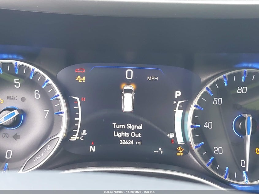 2020 Chrysler Pacifica Touring VIN: 2C4RC1FG7LR210503 Lot: 43781909