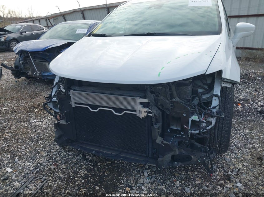 2020 Chrysler Pacifica Touring VIN: 2C4RC1FG7LR210503 Lot: 43781909