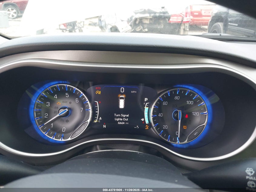 2020 Chrysler Pacifica Touring VIN: 2C4RC1FG7LR210503 Lot: 43781909