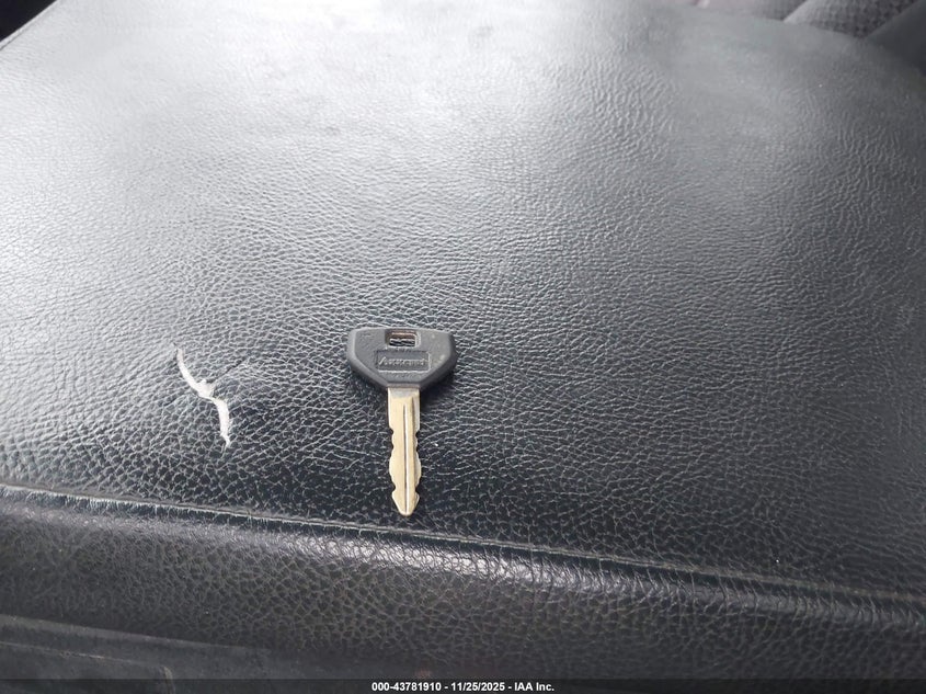 2005 Dodge Ram 1500 Slt/Laramie VIN: 1D7HU18N75J625774 Lot: 43781910