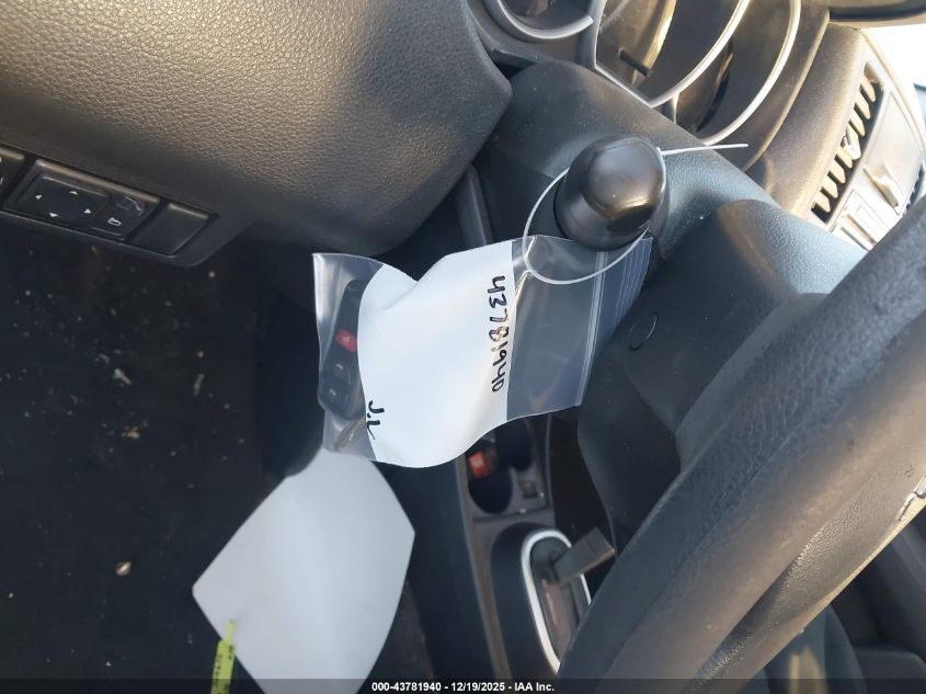 2011 Nissan Versa 1.8S VIN: 3N1BC1AP6BL422364 Lot: 43781940