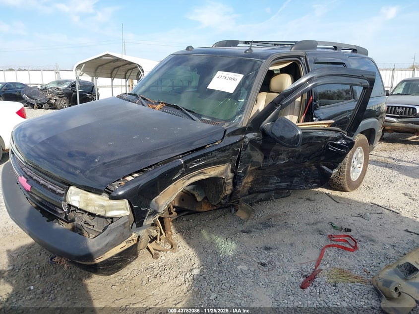 1GNEK13Z14R320307 2004 CHEVROLET TAHOE photo no. 2