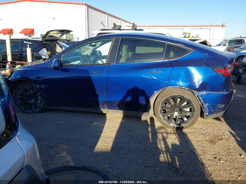 2021 Tesla Model Y Long Range Dual Motor All-Wheel Drive VIN: 5YJYGDEE9MF089827 Lot: 43782100