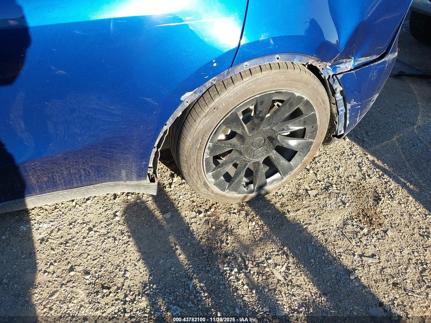 2021 Tesla Model Y Long Range Dual Motor All-Wheel Drive VIN: 5YJYGDEE9MF089827 Lot: 43782100