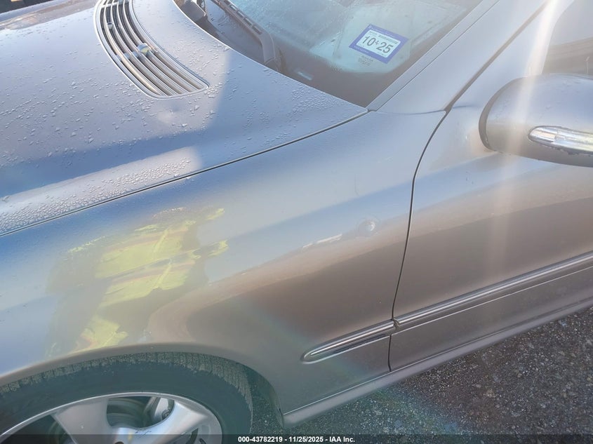 2005 Mercedes-Benz C 230 Kompressor Sport VIN: WDBRF40J35A724934 Lot: 43782219