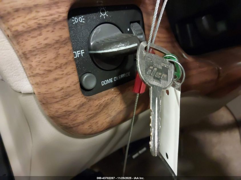 2001 Chevrolet Express Upfitter VIN: 1GBFG15R111146801 Lot: 43782287