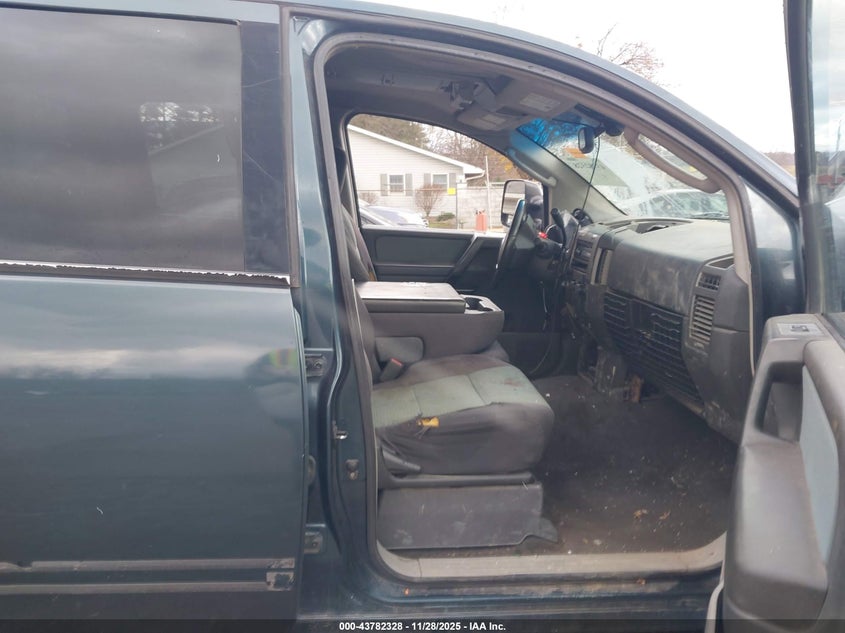 2004 Nissan Titan Se