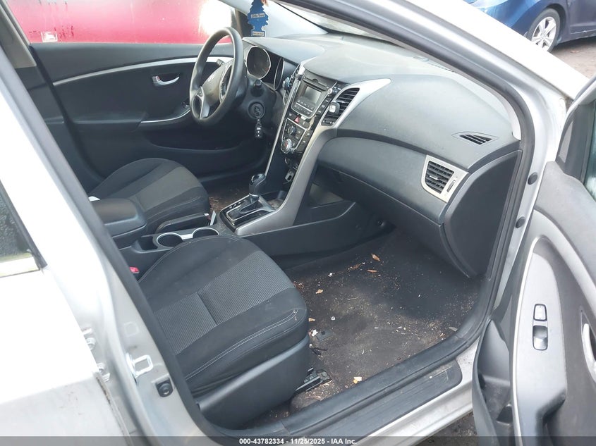 KMHD35LH1HU373118 2017 HYUNDAI ELANTRA photo no. 5