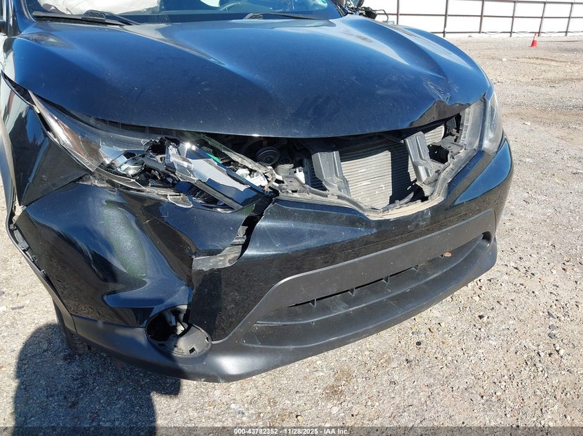 2018 Nissan Rogue Sport S VIN: JN1BJ1CP0JW105336 Lot: 43782352