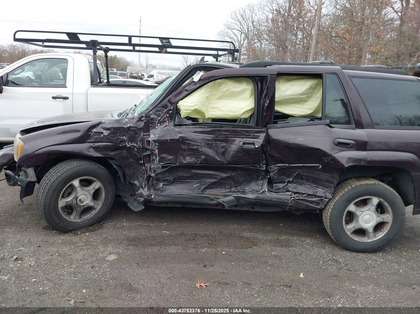2008 Chevrolet Trailblazer Lt VIN: 1GNDT13S682127838 Lot: 43782376