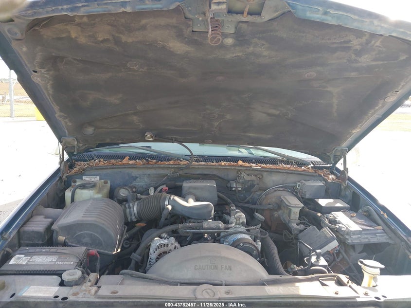 1999 Chevrolet Suburban 1500 VIN: 1GBEC16R7XJ514462 Lot: 43782457