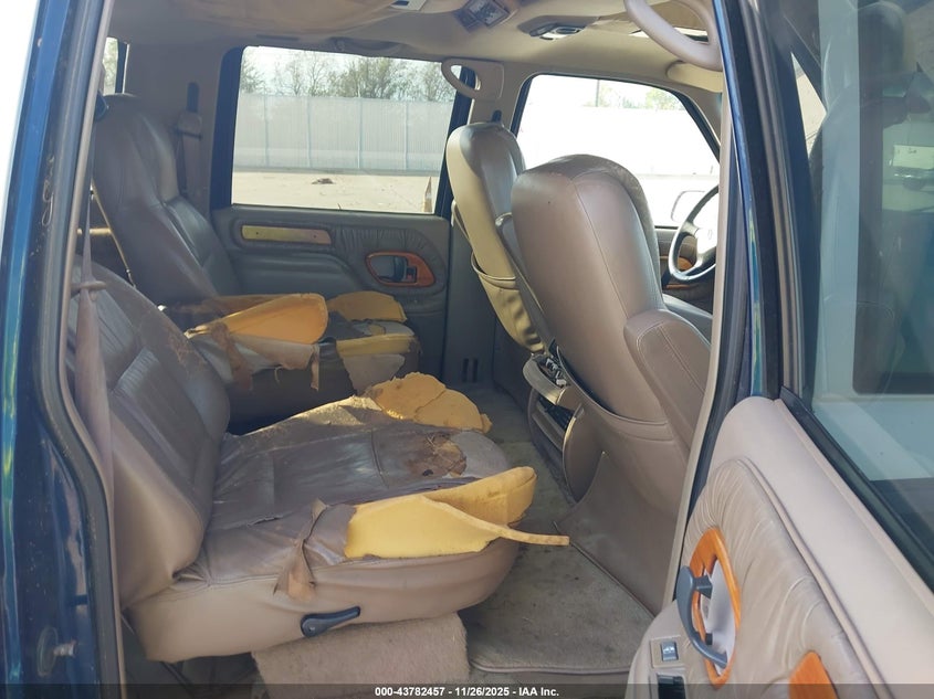 1999 Chevrolet Suburban 1500 VIN: 1GBEC16R7XJ514462 Lot: 43782457