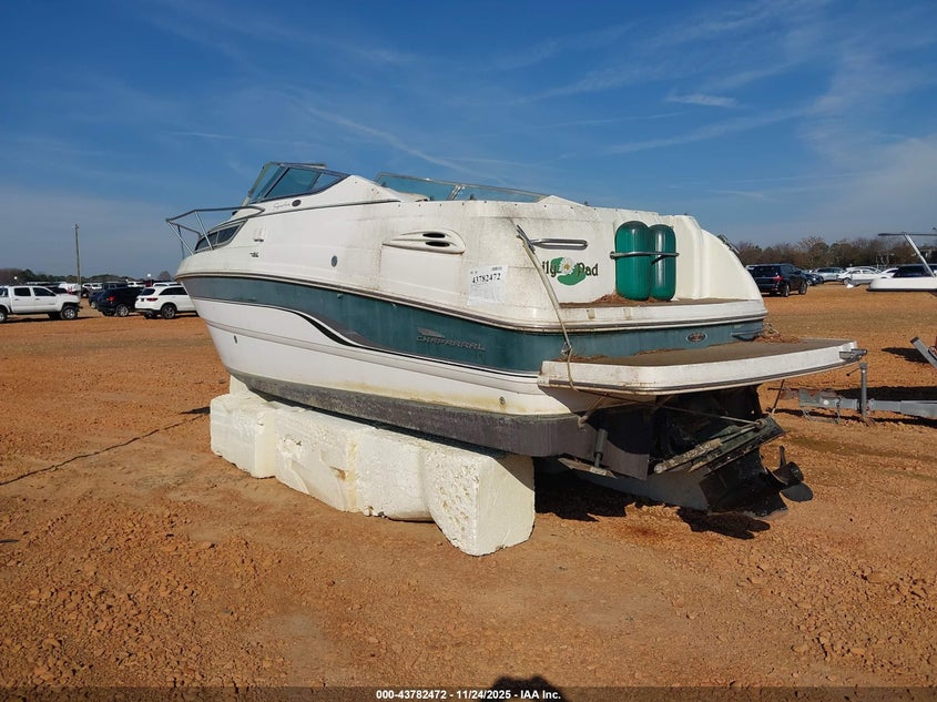 1999 CHAPPARAL 260 auction photo 3