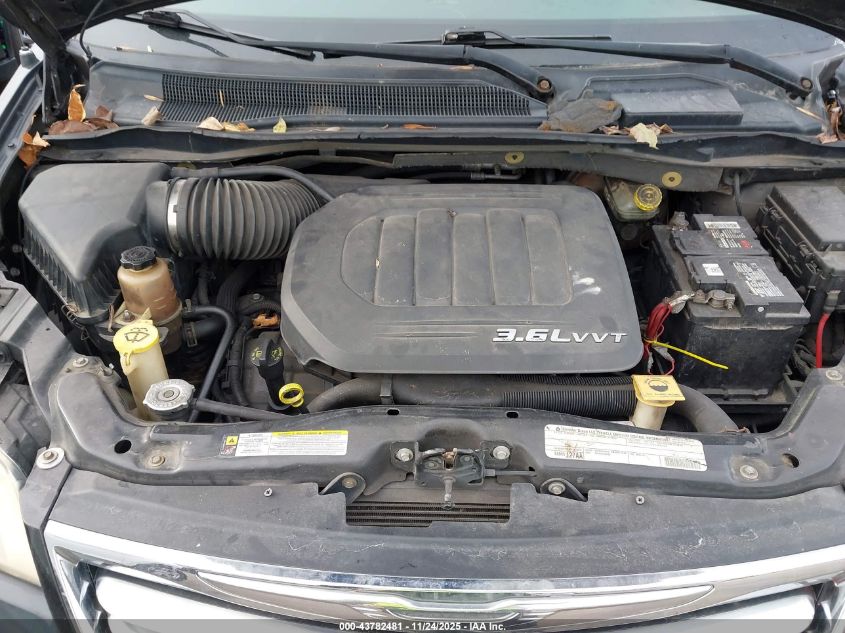 2011 Chrysler Town & Country Touring VIN: 2A4RR5DG1BR697926 Lot: 43782481