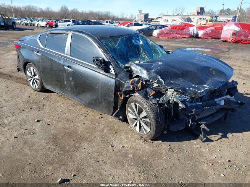 NISSAN ALTIMA SV FWD